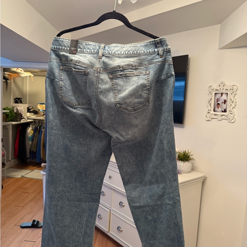 Women’s Light Blue Jeans